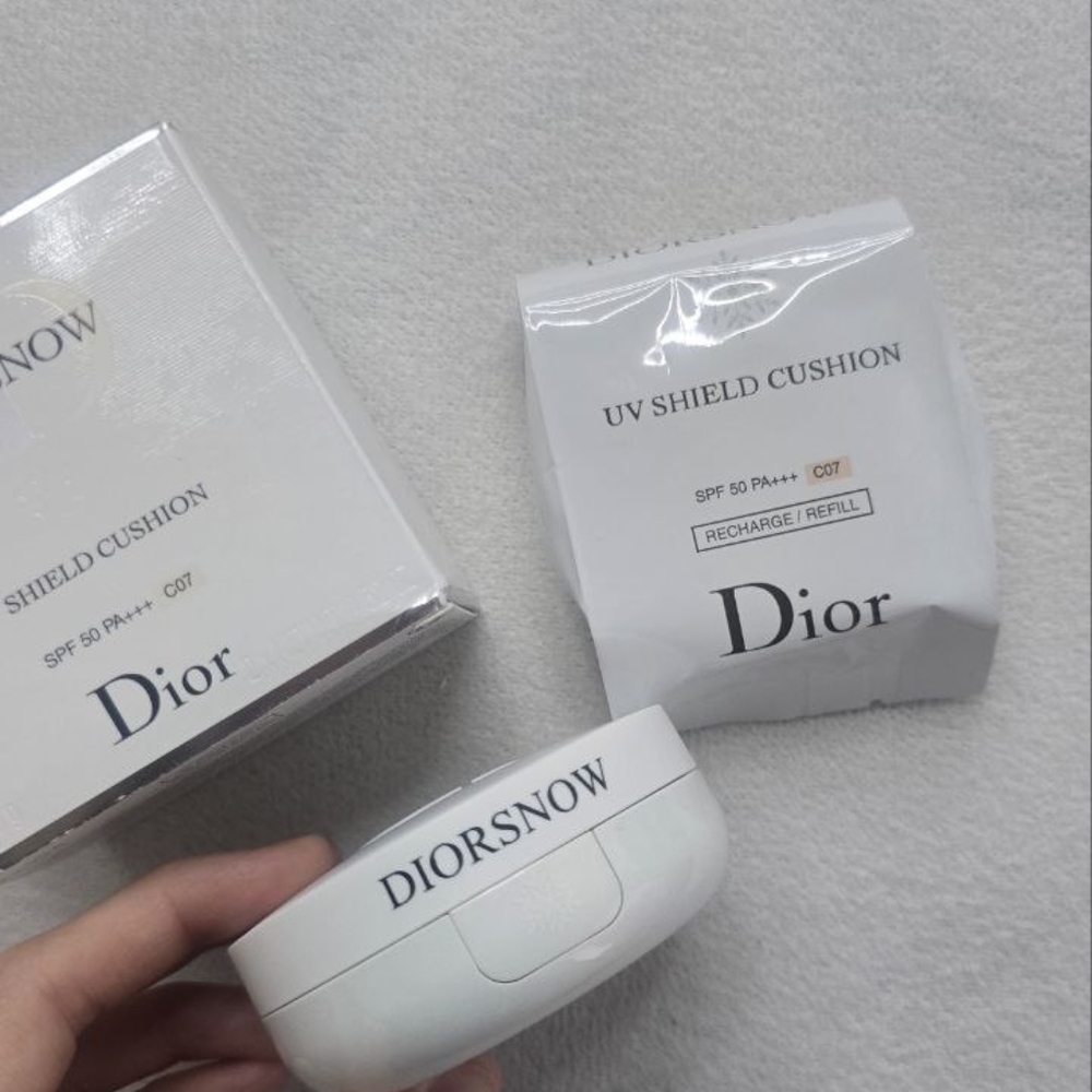 Dior Diorsnow Cushion Foundation - Warm Tan Spf 50 ,C07 - Picture 2 of 3